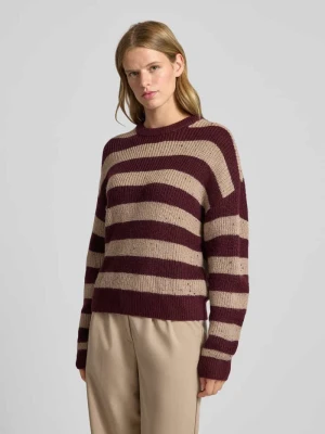 Sweter z dzianiny o kroju oversized ze wzorem w paski REVIEW