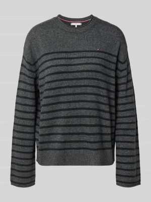 Sweter z dzianiny o kroju regular fit z czystej wełny Tommy Hilfiger