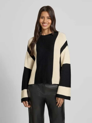 Sweter z dzianiny o kroju regular fit z mieszanki bawełny model ‘GIGI’ Vero Moda