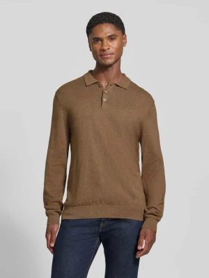 sweter z dzianiny o kroju regular fit z mieszanki bawełny z dodatkiem kaszmiru Casual Friday Czekoladowy