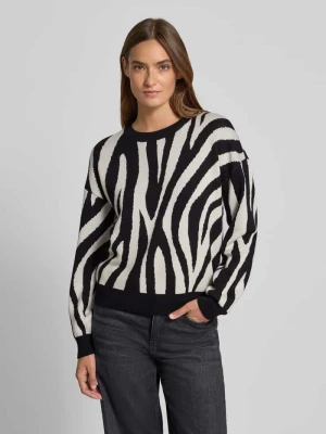 Sweter z dzianiny o kroju regular fit z mieszanki wiskozy model ‘SILJEANIMAL’ Vero Moda