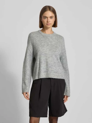 Sweter z dzianiny o kroju regular fit z okrągłym dekoltem model ‘SIMONI’ Only