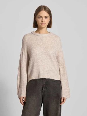 Sweter z dzianiny o kroju regular fit z okrągłym dekoltem model ‘SIMONI’ Only