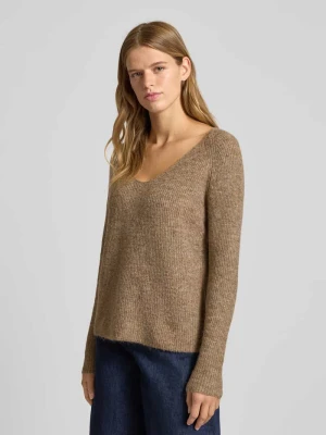 Sweter z dzianiny o kroju regular fit z prążkowaną fakturą model ‘ELLEN’ Pieces