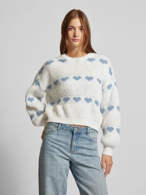 Sweter z dzianiny o kroju regular fit z wzorem dzianinowym w kształcie serca model ‘NOVE’ Pieces