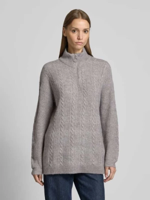 Sweter z dzianiny o kroju regular fit z zapinanym kołnierzem model ‘MILI’ Vero Moda