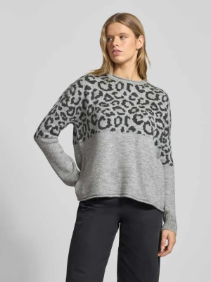 Sweter z dzianiny o kroju regular fit ze zrolowanym okrągłym dekoltem model ‘JADE’ Only