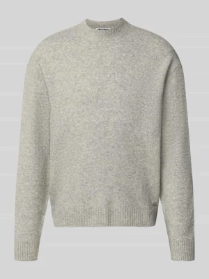 Sweter z dzianiny o kroju relaxed fit z mieszanki materiałów z dodatkiem bawełny REVIEW Ciemnoszary melanż