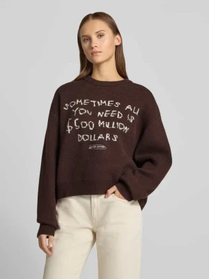 sweter z dzianiny o kroju relaxed fit z napisem ze sloganem Another Cotton Lab Czekoladowy