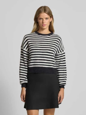 Sweter z dzianiny o kroju relaxed fit ze wzorem na całej powierzchni model ‘PIUMO’ Only