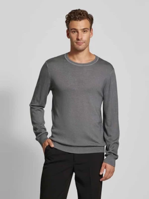 Sweter z dzianiny o kroju slim fit z żywej wełny z okrągłym dekoltem OLYMP Level Five