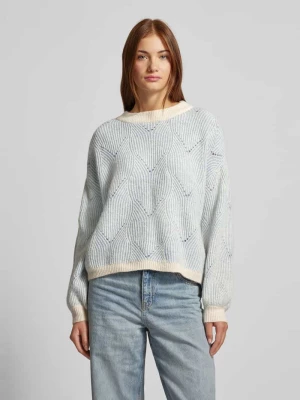 Sweter z dzianiny o luźnym kroju z abstrakcyjnym fakturowanym wzorem model ‘JENNA’ Pieces