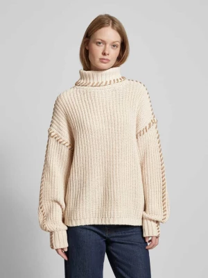 Sweter z dzianiny o luźnym kroju z bufiastymi rękawami model ‘NEWCREAM’ Vero Moda