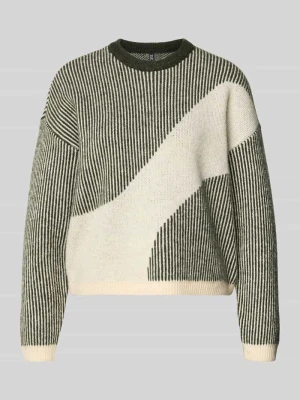 Sweter z dzianiny o luźnym kroju ze wzorem na całej powierzchni model ‘LINNA’ Pieces