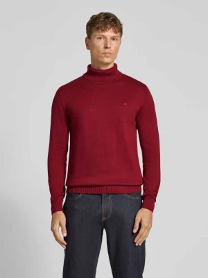 sweter z dzianiny w kroju regular fit z mieszanki bawełny i wełny z golfem Christian Berg Ciemnoczerwony