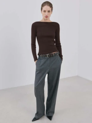 Sweter z dzianiny z dekoltem w łódkę czekoladowy - Kobieta - - MANGO