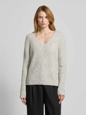 Sweter z dzianiny z dekoltem w serek Christian Berg Woman