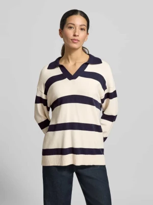 Sweter z dzianiny z dekoltem w serek model ‘KANITA’ Soyaconcept