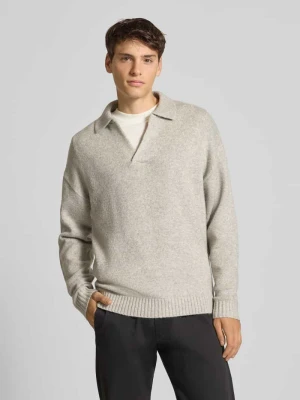 Sweter z dzianiny z dekoltem w serek model ‘SOHO’ jack & jones
