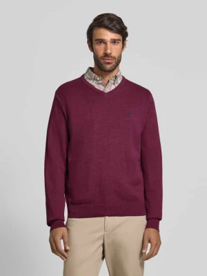 Sweter z dzianiny z detalem z logo FYNCH-HATTON