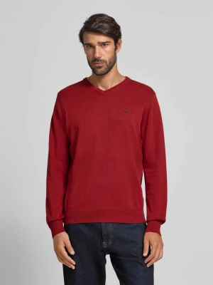 Sweter z dzianiny z detalem z logo FYNCH-HATTON