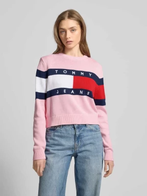 Sweter z dzianiny z detalem z logo model ‘CENTER FLAG’ Tommy Jeans