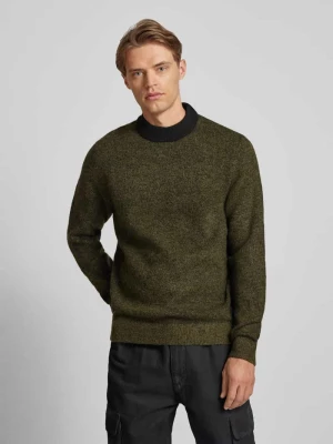 Sweter z dzianiny z detalem z logo model ‘COSPACE’ jack & jones