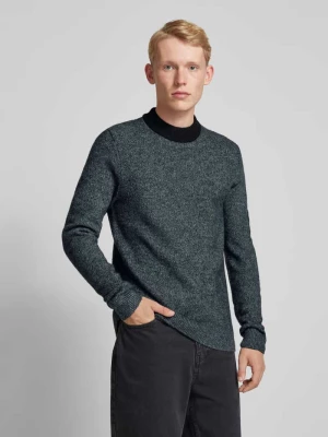 Sweter z dzianiny z detalem z logo model ‘COSPACE’ jack & jones