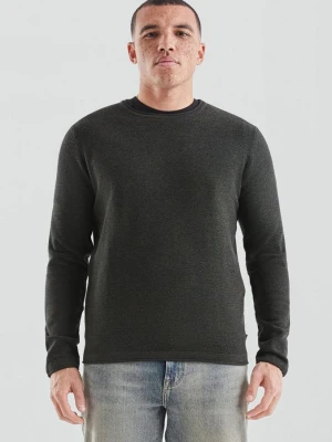 Sweter z dzianiny z dodatkiem kaszmiru QS czarny