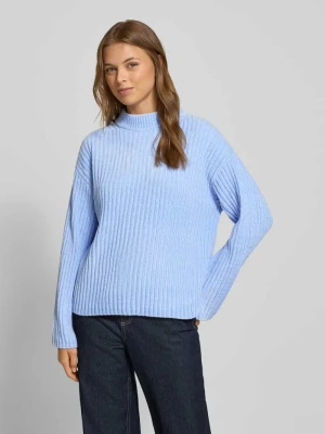 Sweter z dzianiny z efektem prążkowania model ‘Thrill’ FREE/QUENT