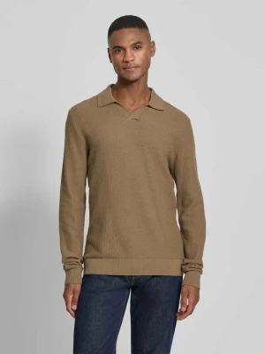 Sweter z dzianiny z fakturowanym wzorem i wykładanym kołnierzem lindbergh