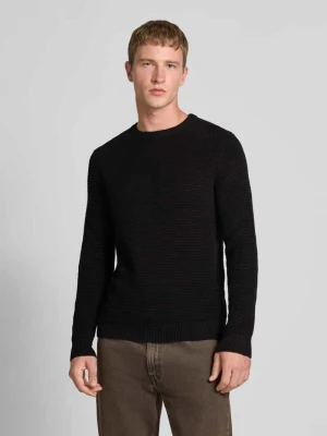 Sweter z dzianiny z fakturowanym wzorem REVIEW