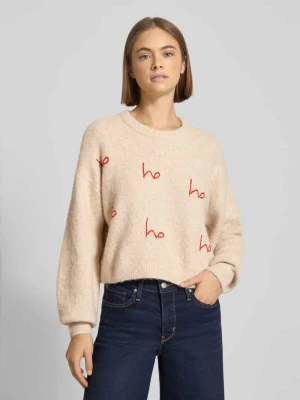 Sweter z dzianiny z haftem i okrągłym dekoltem Noisy May