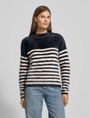 Sweter z dzianiny ze sztucznego futra Christian Berg Woman