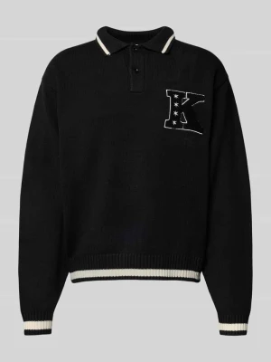 Sweter z dzianiny z kołnierzykiem polo i haftem Karl Kani