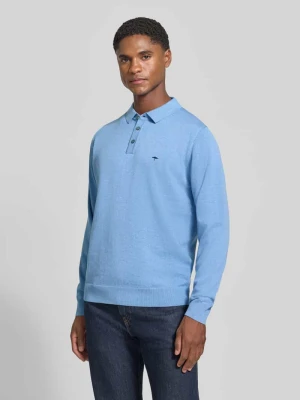 Sweter z dzianiny z kołnierzykiem polo i listwą guzikową FYNCH-HATTON Jasnoniebieski