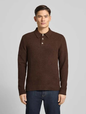 Sweter z dzianiny z kołnierzykiem polo model ‘MAVERICK’ Jack&Jones Czekoladowy