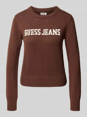Sweter z dzianiny z logo i okrągłym dekoltem Guess Czekoladowy