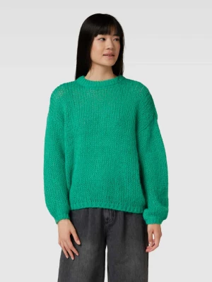 Sweter z dzianiny z obniżonymi ramionami model ‘ADA’ Vero Moda
