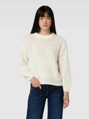 Sweter z dzianiny z obniżonymi ramionami model ‘ADA’ Vero Moda