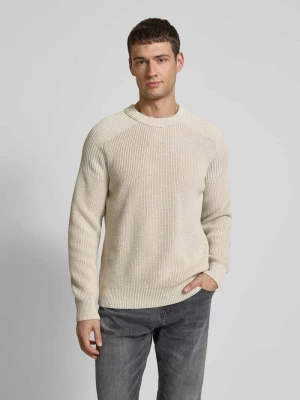 Sweter z dzianiny z obniżonymi ramionami model ‘Alamaka’ Boss Orange