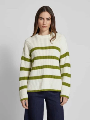 Sweter z dzianiny z obniżonymi ramionami model ‘BLOOMIE’ Selected Femme