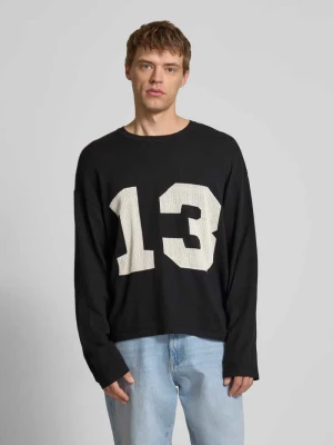 Sweter z dzianiny z obniżonymi ramionami REVIEW