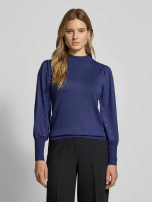 Sweter z dzianiny z obszyciem ozdobnymi kamieniami model ‘DOTKA’ FREE/QUENT