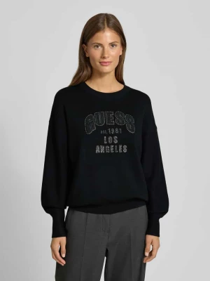 Sweter z dzianiny z obszyciem ozdobnymi kamieniami model ‘LEIGHTON’ Guess