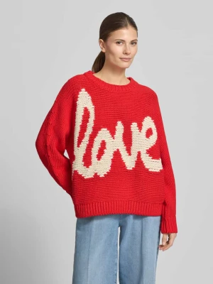 sweter z dzianiny z okrągłym dekoltem comma