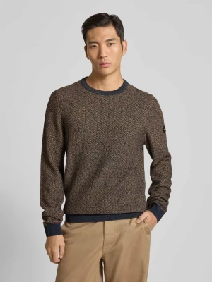 Sweter z dzianiny z okrągłym dekoltem i detalami z logo camel active