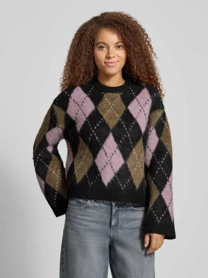 Sweter z dzianiny z okrągłym dekoltem model ‘Argyl’ Gina Tricot