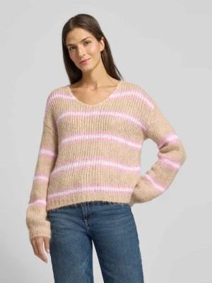 Sweter z dzianiny z okrągłym dekoltem model ‘Gatilin’ MbyM