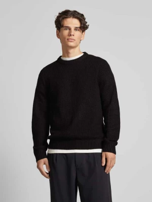 Sweter z dzianiny z okrągłym dekoltem model ‘LIAM’ jack & jones